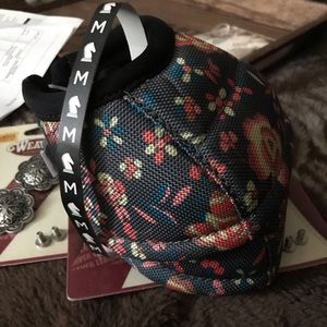 Brand new no turn bell boots